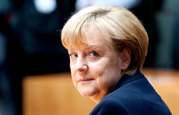 Allemagne: la crise des migrants pourrait coûter cher à Angela Merkel