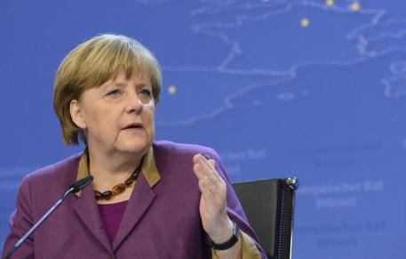 Merkel: “Almaniya Suriyaya silah göndərməyəcək”