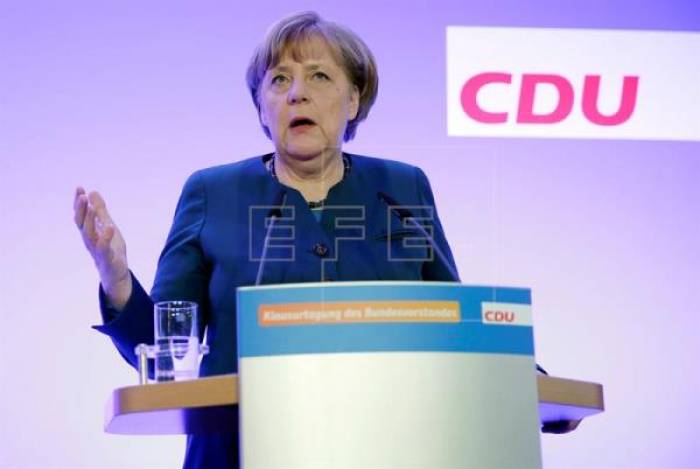 Merkel llama a los europeos a tomar su destino en sus propias manos