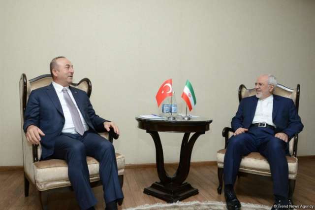 Iranian, Turkish FMs meet in Baku