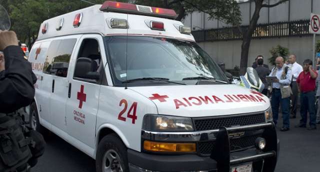 Private jet crash kills 2 in Central Mexico