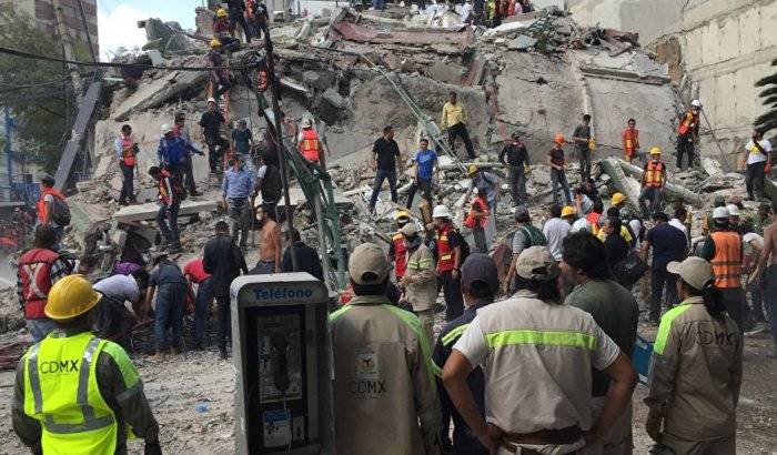 Al menos 50 personas rescatadas tras sismo en México