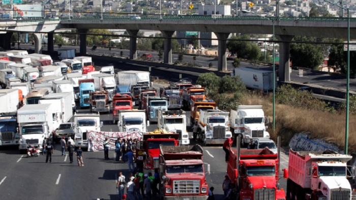 Mexique: des manifestations massives contre la hausse du prix de l`essence