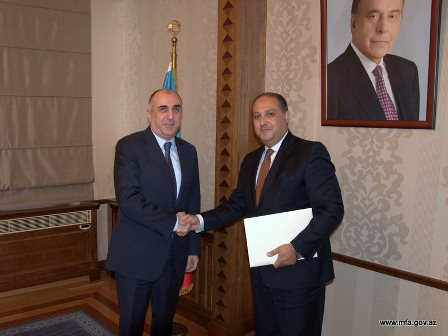 Elmar Məmmədyarov yeni səfiri qəbul edib