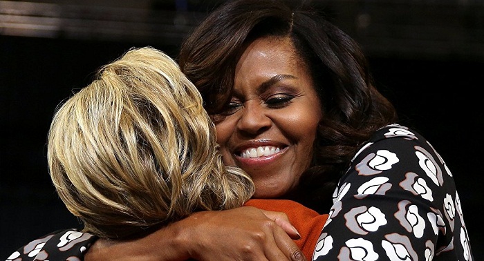 Michelle Obama et Hillary Clinton affichent leur complicité