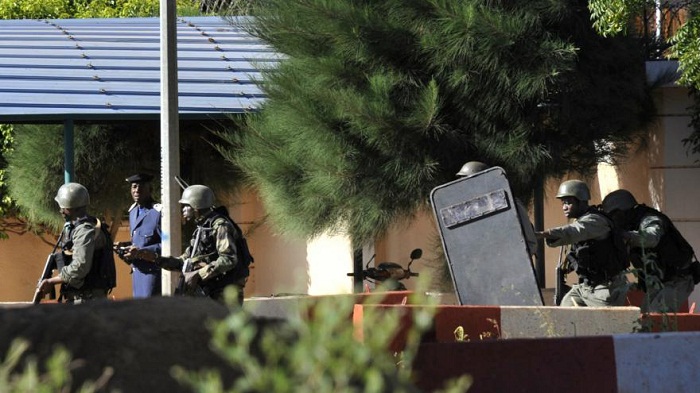 Qui est derrière l`attaque de l`hôtel à Bamako?
