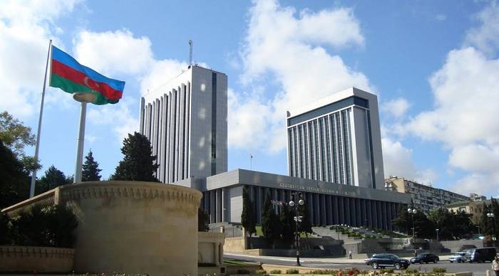 Le Parlement azerbaïdjanais tient une réunion de la sous-commission sur les enfants
