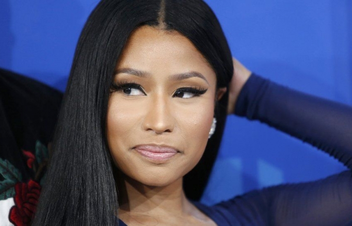 Nicki Minaj says she'll pay college tuition fees for fans