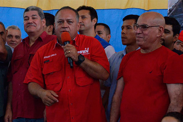Ministros recibirán lista de funcionarios que firmaron contra Maduro