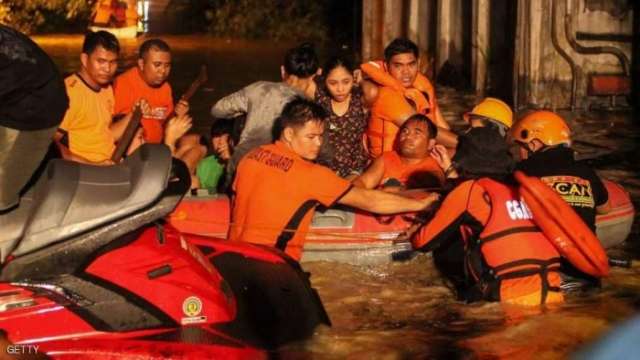 عاصفة الفلبين "المدمرة" تقتل العشرات