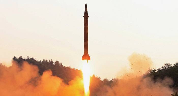 Pyongyang amenaza con acelerar la modernización militar
