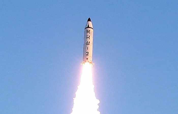 North Korea Crisis: Pyongyang's latest ballistic missile test ends in Failure