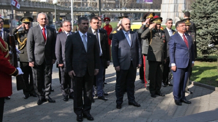 Zakir Həsənov gürcü baş nazirlə görüşüb