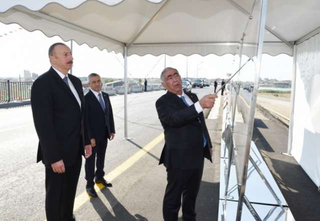 الرئيس الأذربيجاني يحضر افتتاح طرق جديدة
