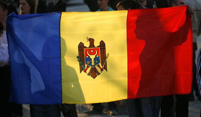 Presidente de Moldavia aprueba dimisión de seis miembros del Gobierno