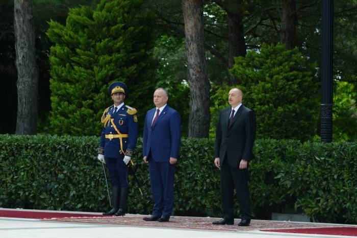 Official welcoming ceremony held for Moldovan president