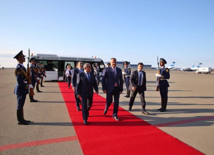 Le président moldave entame une visite officielle en Azerbaïdjan