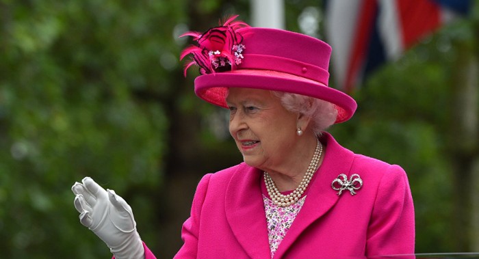 Alumna rusa recibió una carta de la monarca británica 