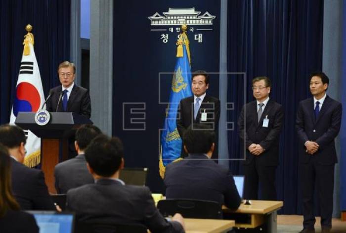 Moon nombra a cargos clave para lograr un acercamiento con Corea del Norte