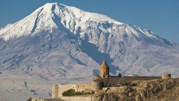 The Daily Times: Armenien kann kein Freund eines muslimischen Landes sein
