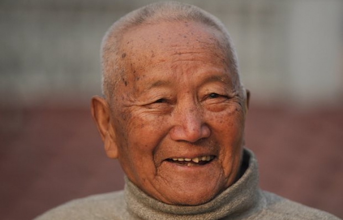 Mountaineer, 85, dies attempting to reclaim title of oldest to climb Everest