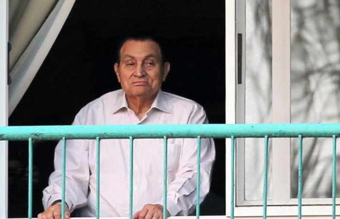 Egypt's former leader Mubarak walks free for first time in six years: lawyer