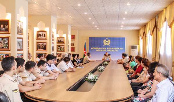 Orduda çalışan media nümayəndələri mükafatlandırılıb