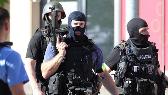 Fusillade dans un centre commercial à Munich, des victimes - VIDEO