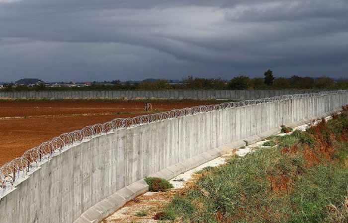 Turquía construye un muro en la frontera con Siria