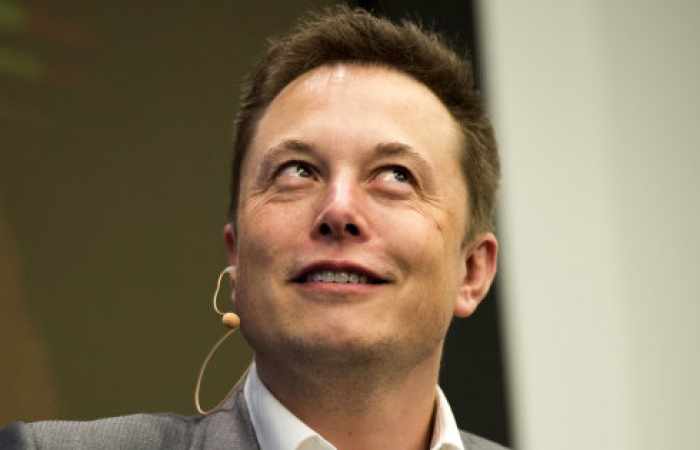 Avec Neuralink, Elon Musk veut fusionner humains et machines