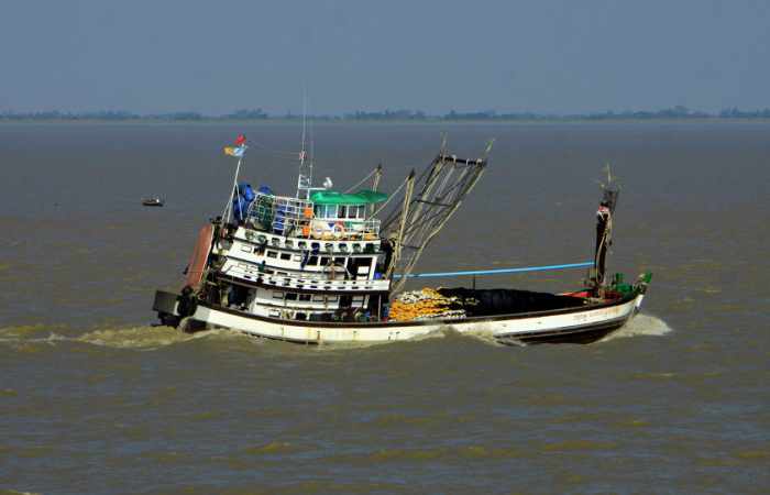 Over dozen killed as passenger boat sinks after collision in Western Myanmar