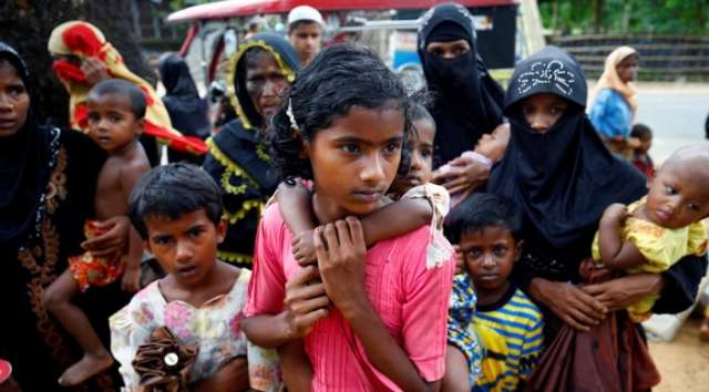 Thousands more Rohingya flee to border as Myanmar violence flares
