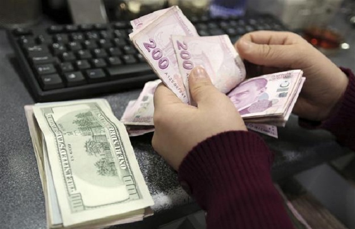 Türkiyədə terrordan sonra dollar qaldı