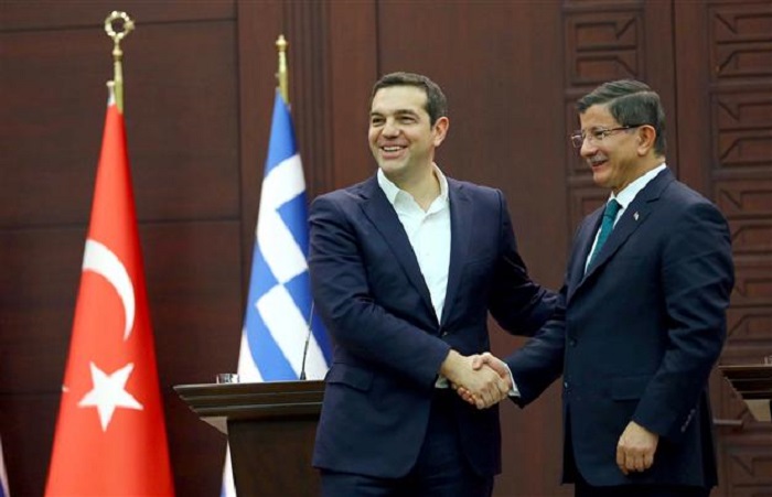 Turquie dit "prêt à aider" la Grèce à sortir de la crise économique