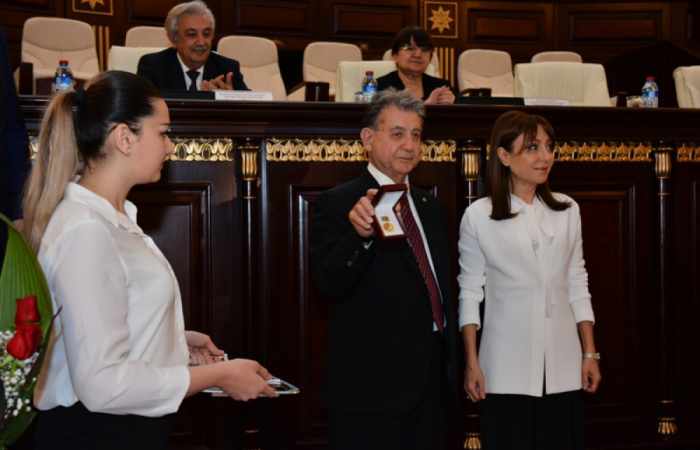 Professor Nargiz Pashayeva receives “Nizami Ganjavi Gold Medal of the Republic of Azerbaijan”