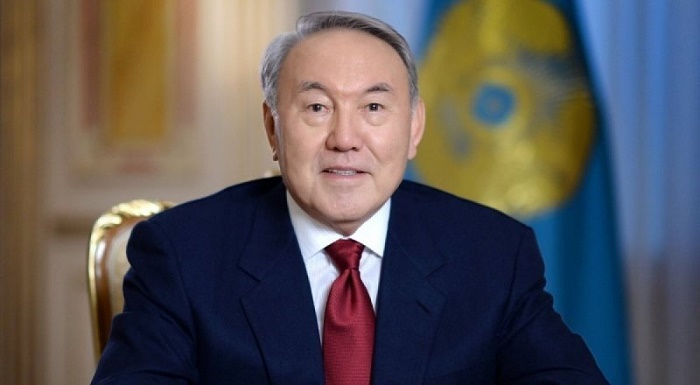 Nazarbayev  viene a Azerbaiyán