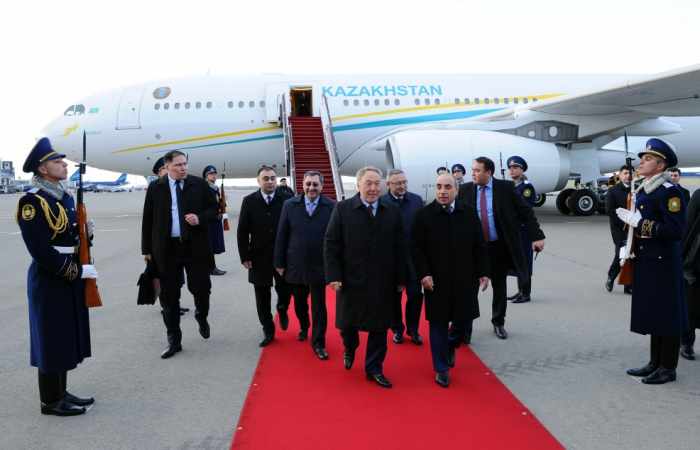 Le président kazakh entame une visite officielle en Azerbaïdjan