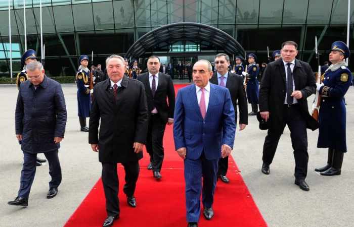 Kazakh President Nazarbayev completes Azerbaijan visit