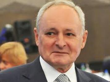 Nazir xəstələri Bakıya gətirtdi Nazir xəstələri Bakıya gətirtdi