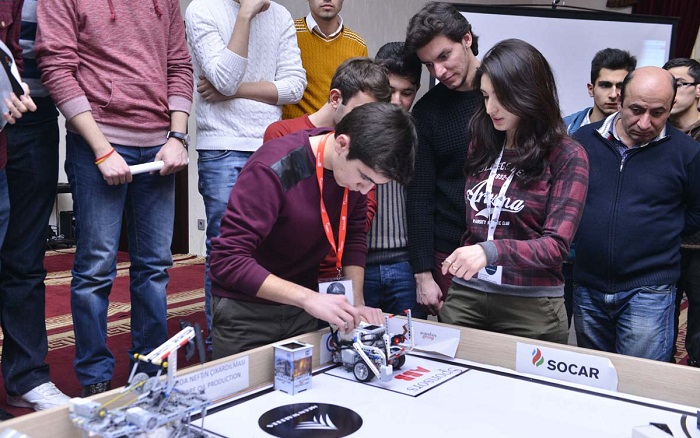 Baku Higher Oil School hosts robotics contest