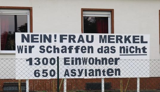 Almanlar Merkelə güvənmir – SORĞU