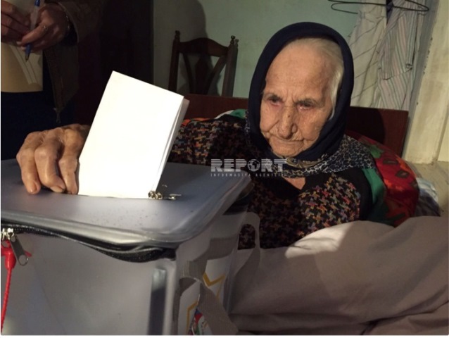 Azərbaycanda 126 yaşlı seçici səs verdi