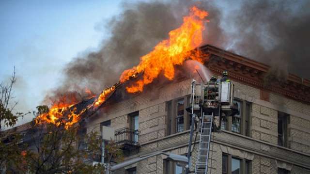 Manhattan fire: Huge blaze breaks out at New York apartment block