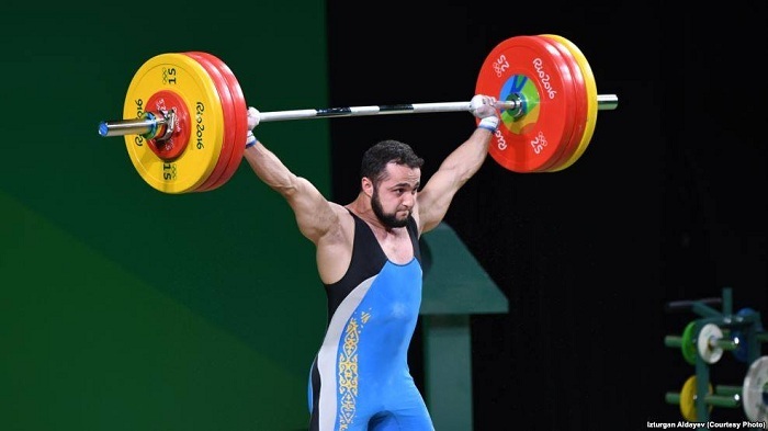 Azərbaycanlı Olimpiya çempionuna ev hədiyyə edildi