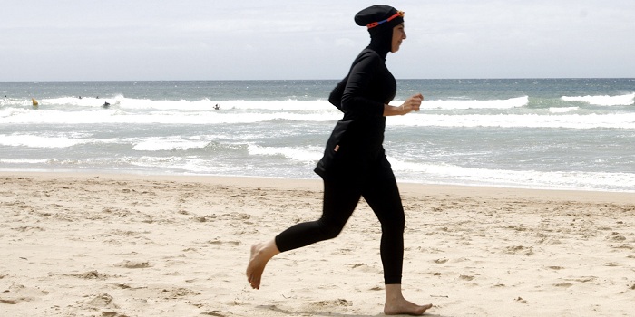 Nice interdit le burkini sur les plages