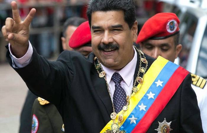 Maduro ordena investigar un accidente de avión en el que murieron dos militares