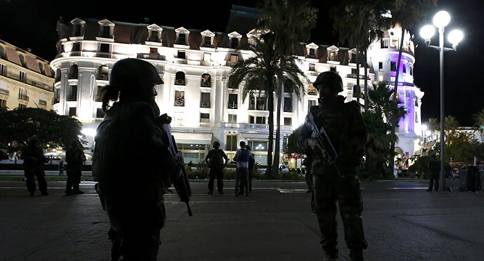 Al menos 80 muertos en Niza por un atentado terrorista con un camión