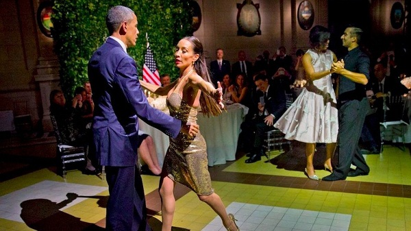 Obama, en visite en Argentine, danse le tango VIDEO 