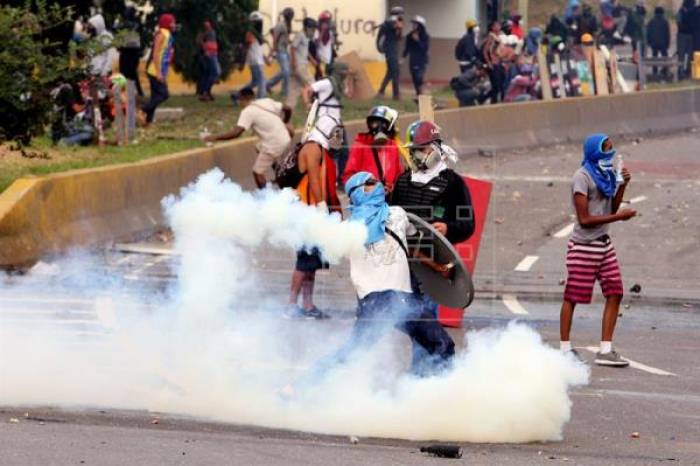 Oposición y Gobierno se dicen vencedores en la OEA mientras siguen las protestas
