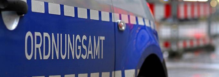 Knöllchen versetzt Vater und Sohn in Rage